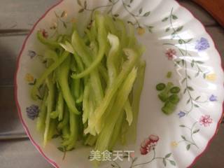 爽口素菜————青椒土豆丝的做法步骤:2