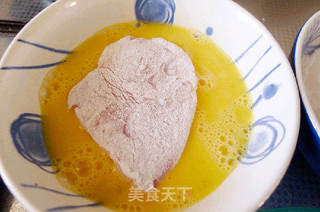 热辣酥脆的厚片炸猪排的做法步骤:6
