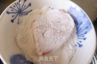 热辣酥脆的厚片炸猪排的做法步骤:5