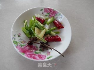 香辣田螺的做法步骤:4