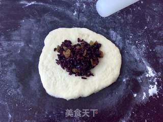 紫米葡萄包的做法步骤:9