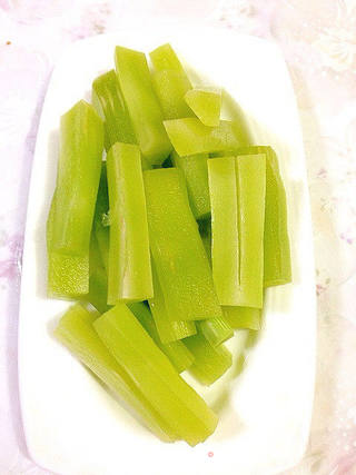 红油莴笋烧鸭的做法步骤:6
