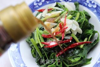 野菜营养好——炝拌灰灰菜的做法步骤:9