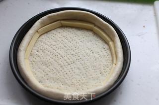 芝心花边披萨的做法步骤：9