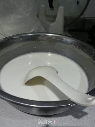 糯米小丸子晶莹羹的做法步骤:2