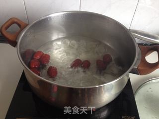 山药百合银耳羹的做法步骤:4