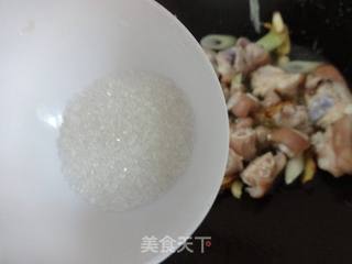 舌尖上的中国2-相逢-金针炖猪蹄的做法的做法步骤:9