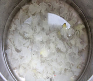 冰糖绿豆银耳汤的做法步骤:7