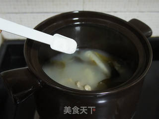 鱼肚海带尾骨汤的做法步骤:11