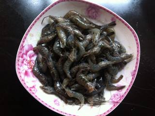 油爆河虾的做法步骤:2
