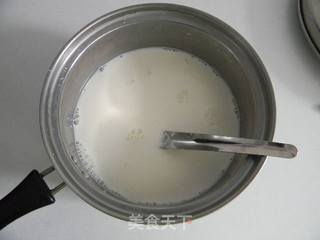 脆皮炸鲜奶的做法步骤：1