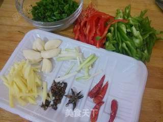 铁锅炖鱼贴饼子的做法步骤:8