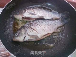 铁锅炖鱼贴饼子的做法步骤:11