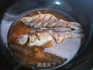 铁锅炖鱼贴饼子的做法步骤:18