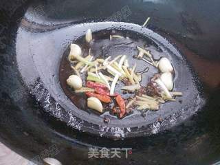 铁锅炖鱼贴饼子的做法步骤:14