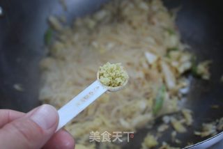 简单的美味——虾皮粉丝炒包菜的做法步骤:10