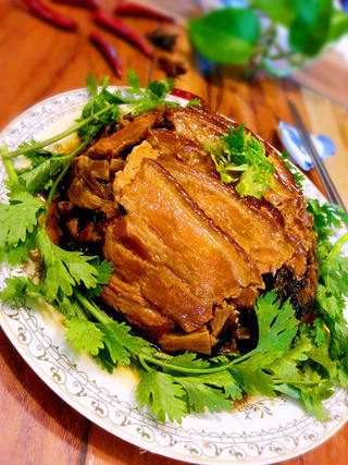 梅菜扣肉的做法步骤:12