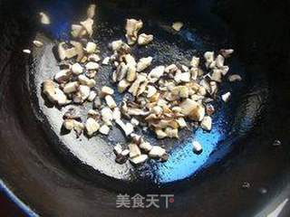 香菇板栗鲜肉粽的做法步骤:4