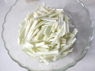 酱香肉末茄丝饼的做法步骤:3