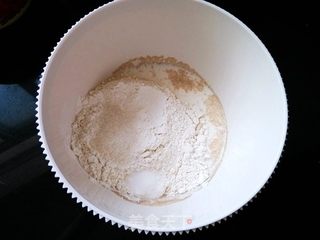 向日葵馅饼面包的做法步骤:2