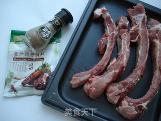 【发评论，赢海尔智能烤箱试用报告】黑椒蜜汁烤大排的做法步骤：1