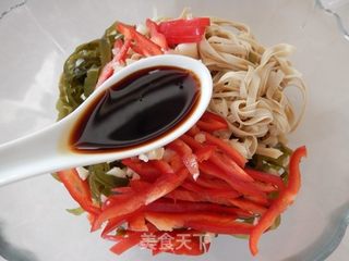 拌豆腐皮海带丝的做法步骤:8