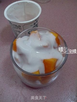 【这样吃木瓜不会闷】木瓜酸奶杯的做法步骤:5
