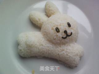 宝宝最爱卡通造型饭之一--------小兔子咖啡土豆饭的做法步骤:12