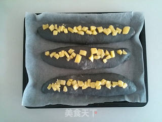 竹炭火腿起司面包的做法步骤:14