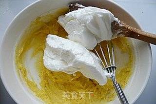 最基础的蛋糕————戚风蛋糕的做法步骤:9