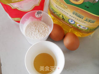 清新下午茶——蜂蜜小蛋糕的做法步骤：1