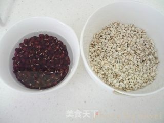 薏仁红豆汤的做法步骤：1