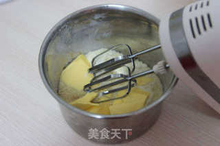 法式鸡蛋糕 —— 简单易做,浓香扑鼻的小糕点的做法步骤:2