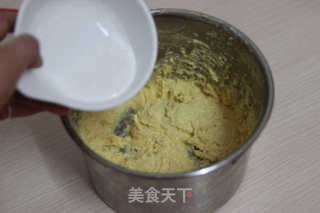 法式鸡蛋糕 —— 简单易做,浓香扑鼻的小糕点的做法步骤:5