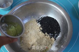 发评论，赢海尔智能烤箱试用报告——黑白芝麻饼干的做法步骤：5