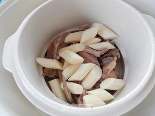 清淡营养:山药鸽子汤的做法步骤:7