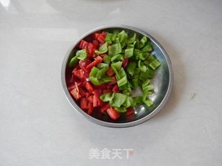 双椒炒毛豆仁的做法步骤:3