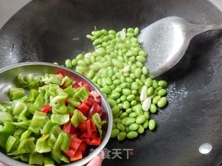双椒炒毛豆仁的做法步骤:8