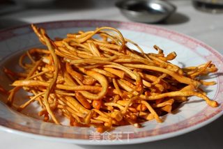 这种鲜香你尝试过么——虫草菇排骨汤的做法步骤:2