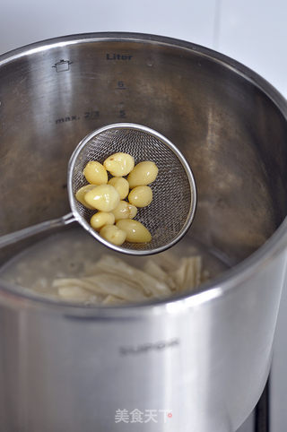 鹌鹑蛋白果糖水的做法步骤:18