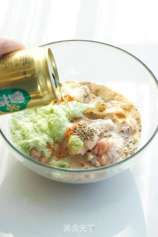 【啤酒脆皮鸡翅】的做法步骤:4