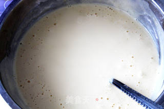 柔软香蕉戚风的做法步骤:6