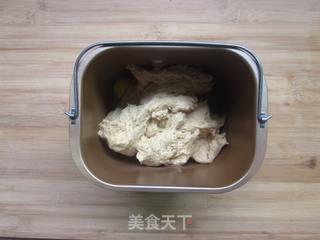 【黑啤红糖桂圆面包】用啤酒做出美味养生大面包的做法步骤：5