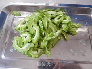 苦瓜炒瘦肉的做法步骤:6