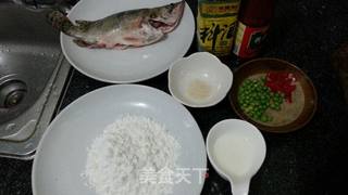 松鼠桂鱼的做法步骤：1