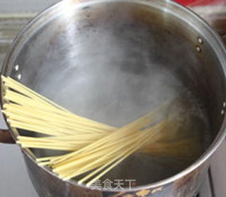 橙汁黑椒牛肉意大利面的做法步骤:5