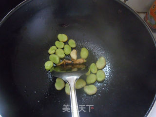 清热利湿好豆子---蚕豆炖排骨的做法步骤:5