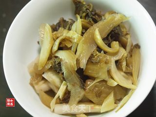 车白咸菜汤:夏天的开胃汤的做法步骤:4