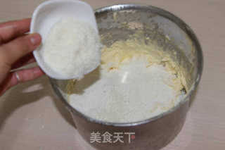 椰丝小饼 —— 松脆的秘诀其实很简单!的做法步骤:4