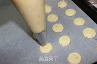 椰丝小饼 —— 松脆的秘诀其实很简单!的做法步骤:5